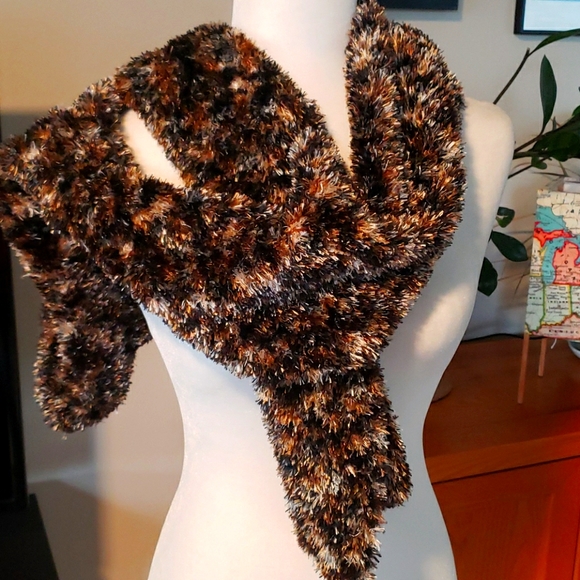 St John's bay scarf - Picture 1 of 5